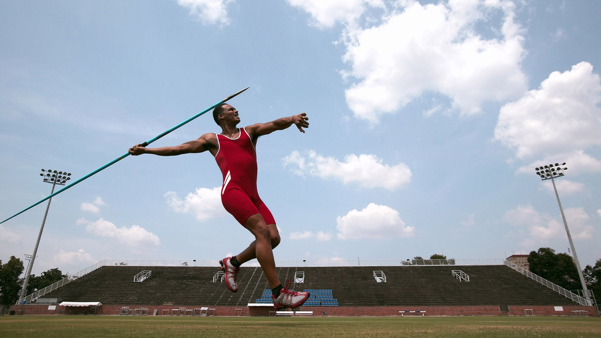 田径科学训练案例入选国家教材推动普及，田径训练课题