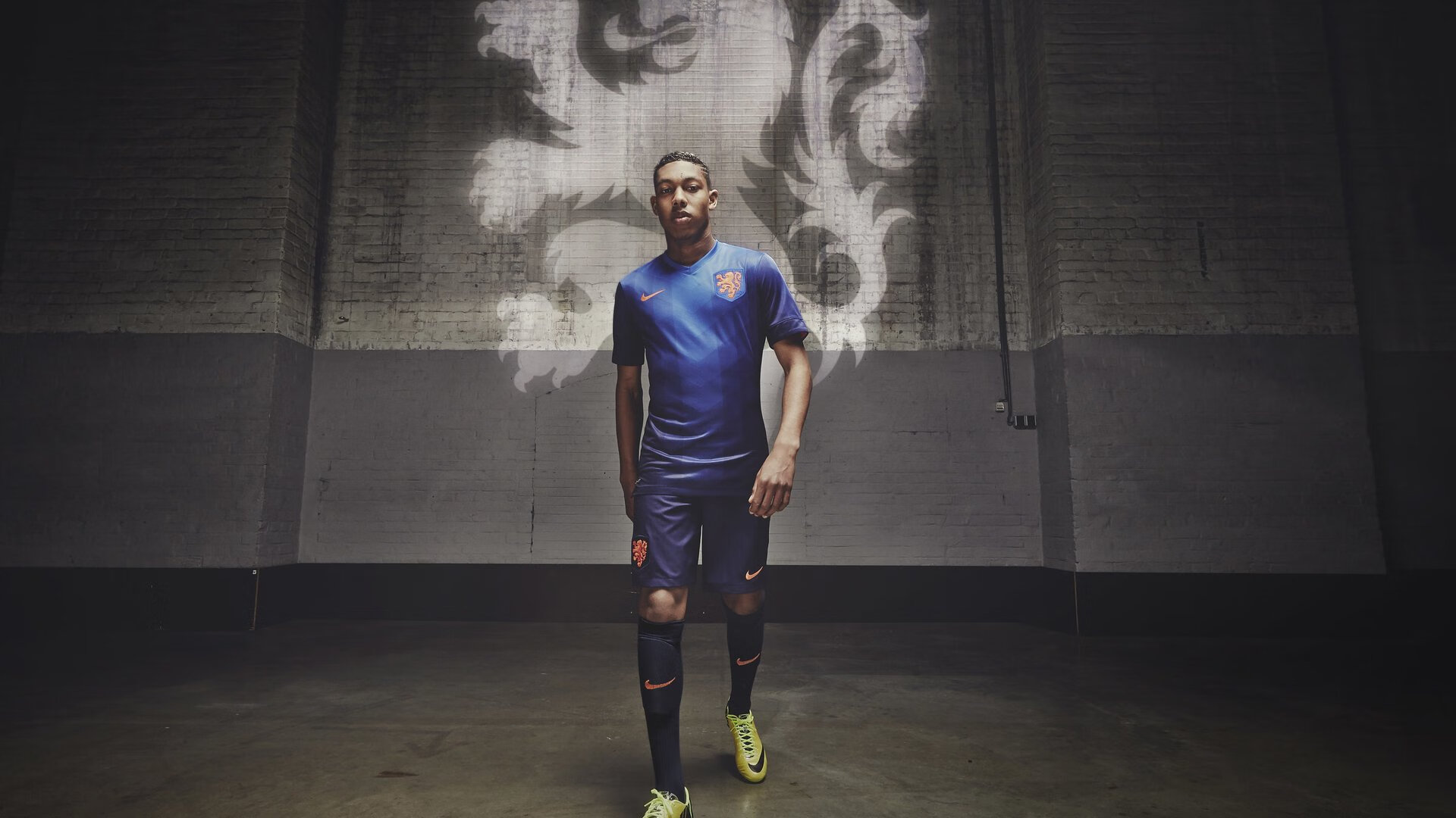 赫塔菲整体移动统一展现团队默契，赫塔菲首发