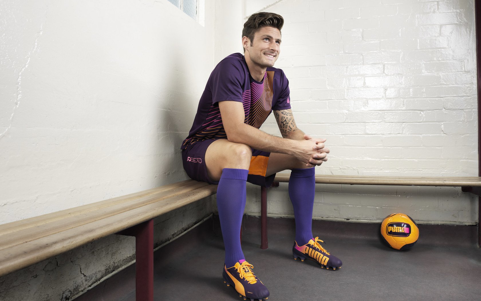 东亚杯中国足球出战 球员评分备受瞩目，东亚杯国足大名单